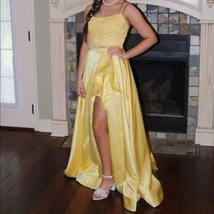 Sherri Hill Style 52623 Yellow Size 4 Formal Dress
